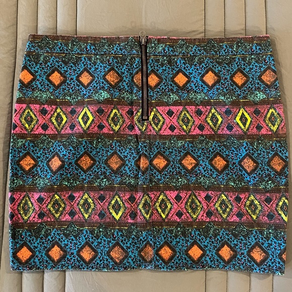 H&M colorful Aztec pattern mini skirt size 12 - Picture 2 of 2